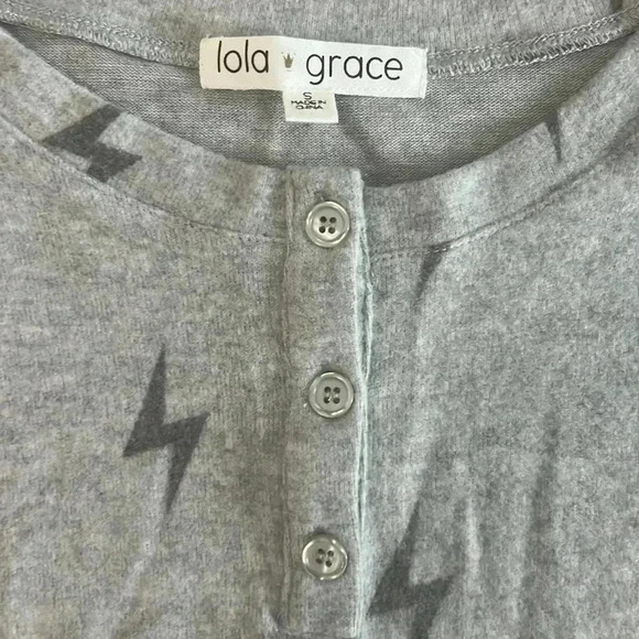 Lola Grace Top Gray Lightning Bolt Pullover Sweater Top Size Small Long Sleeve - Picture 3 of 6